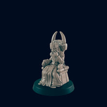 Load image into Gallery viewer, Mad King